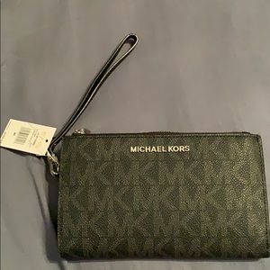 Michael Kors Jet Set Travel Double Zip Wristlet